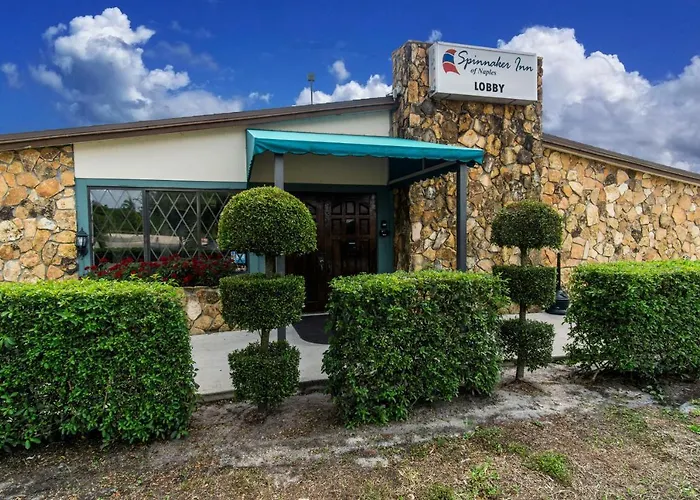 Spinnaker Inn Of Naples