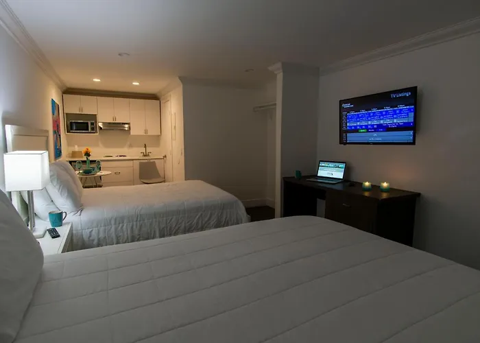Spinnaker Inn Of Naples