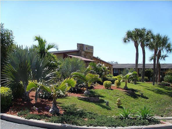 Motel Spinnaker Of Naples 2*